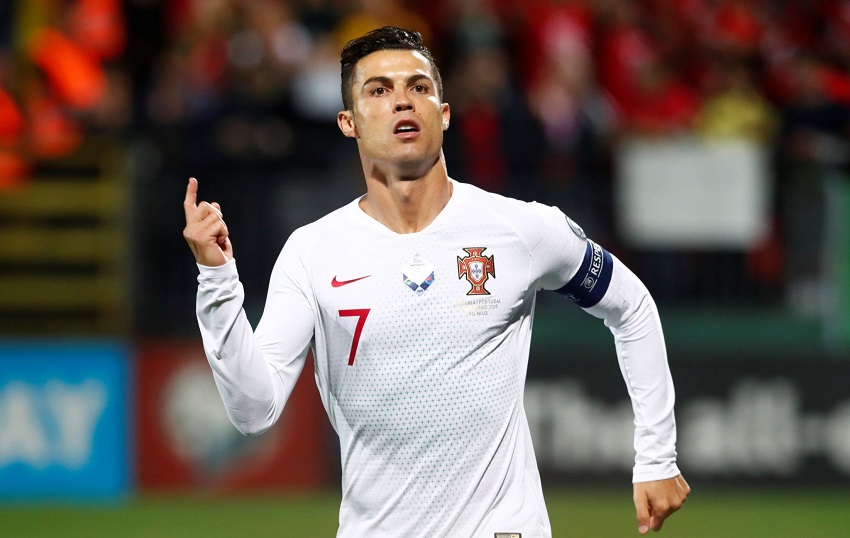Ronaldo ghi bàn trước 40 đội tuyển nào trong lịch sử với Bồ Đào Nha?