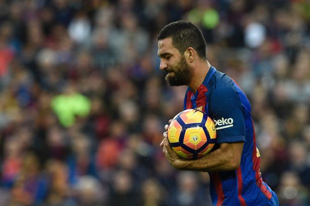 Tin bóng đá 11/9: Tiền vệ của Barca bị kết án tù