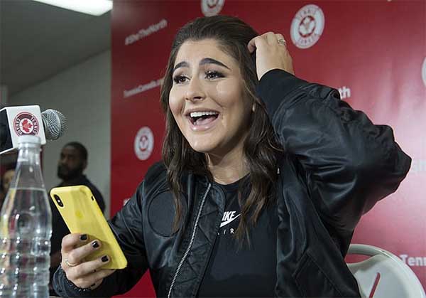 Tân vô địch US Open Bianca Andreescu nhận được món quà phải xin mới có!