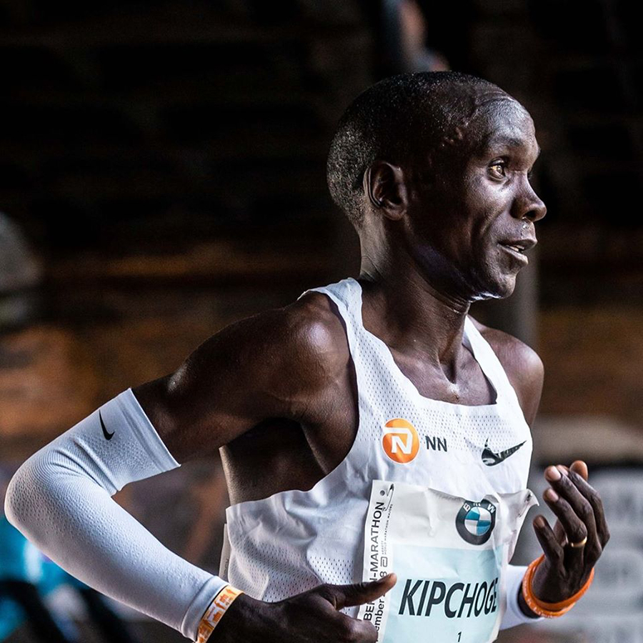 Tiền bối bày cách giúp Eliud Kipchoge hoàn thành chạy marathon dưới 2 giờ Tiền bối bày cách giúp Eliud Kipchoge hoàn thành chạy marathon dưới 2 giờ
