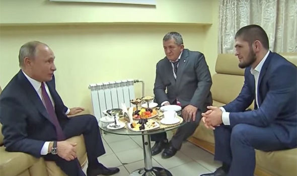Tổng thống Putin đích thân chúc mừng chiến thắng của Khabib Tổng thống Putin đích thân chúc mừng chiến thắng của Khabib