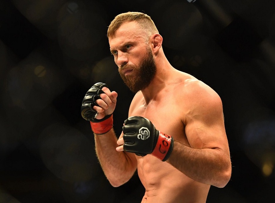 Gã ‘Cao bồi’ của UFC Donald Cerrone là ai?