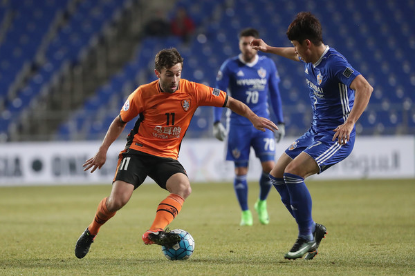 Link xem bóng đá trực tuyến Gyeongnam vs Ulsan Hyundai (15h, 14/9)