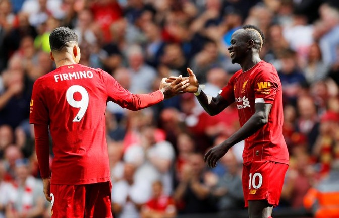 Van Dijk khen ngợi đồng đội truyền cảm hứng cho Liverpool đánh bại Newcastle