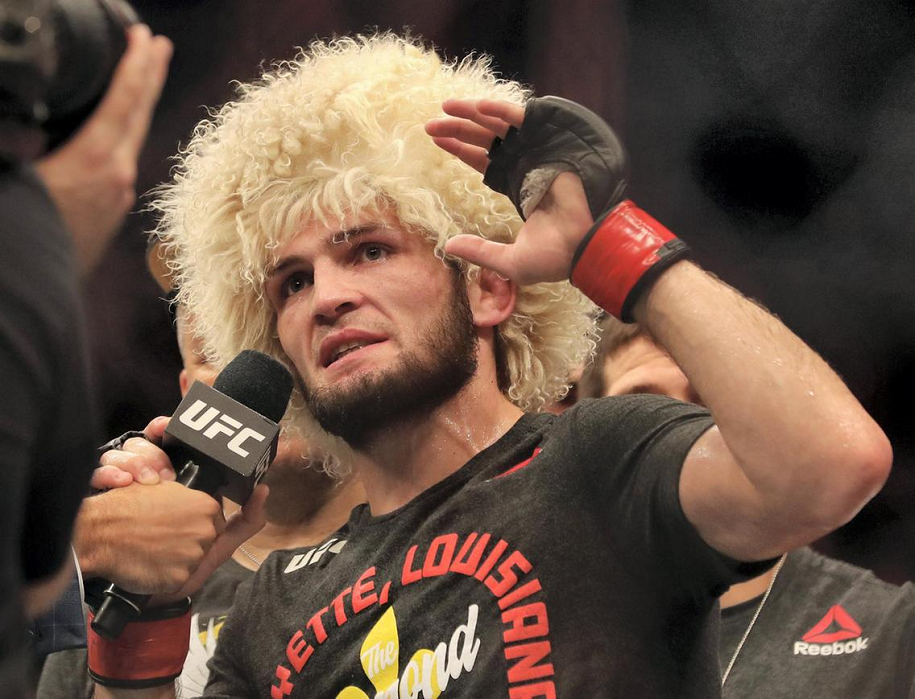 Chán vật nhau với gấu, Khabib chuyển sang đấm nhau với sư tử