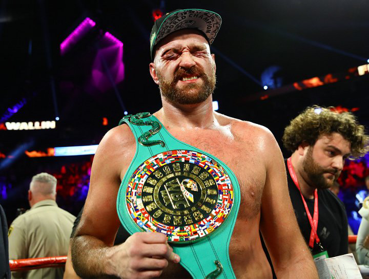 Bố của Tyson Fury mong con trai sa thải đội huấn luyện dù chiến thắng