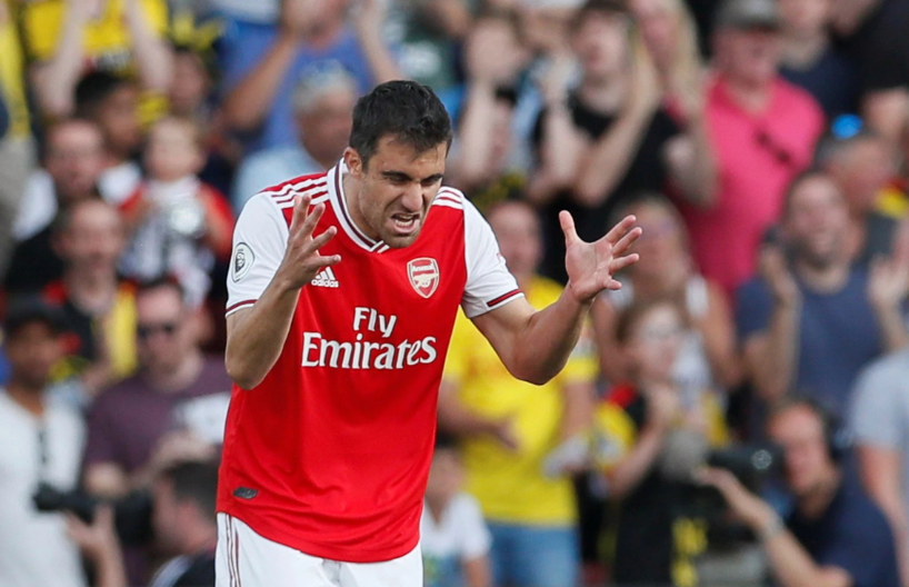 CĐV Arsenal kêu gọi một cái tên trở lại sau thảm họa của Sokratis