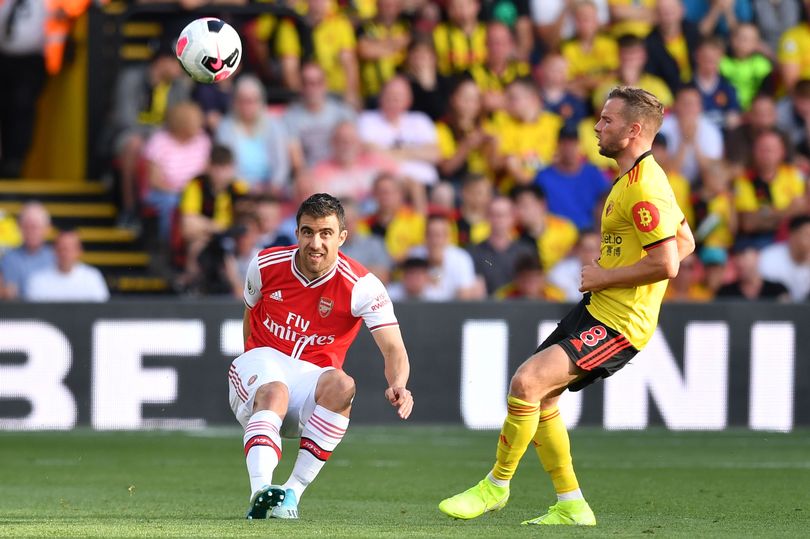 CĐV Arsenal kêu gọi một cái tên trở lại sau thảm họa của Sokratis