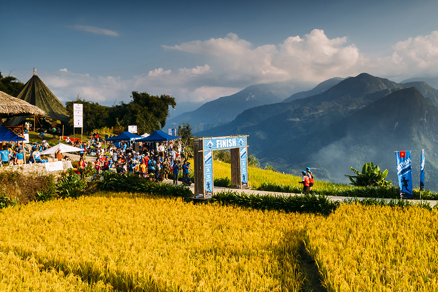Nhà vô địch UTMB 2018 cùng gần 4000 VĐV tranh tài ở Vietnam Mountain Marathon 2019