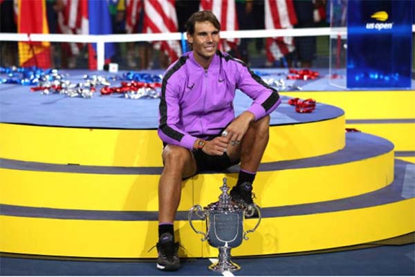 Rafael Nadal: Bây giờ tôi tự mặc đồ được rồi!