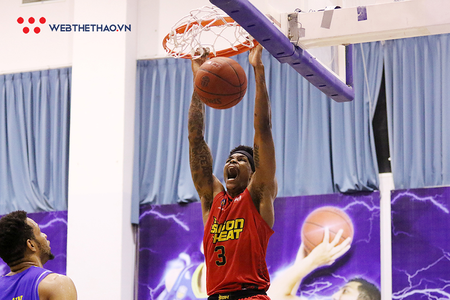 Tavarion Nix của Saigon Heat được VBA vinh danh MVP of the Finals