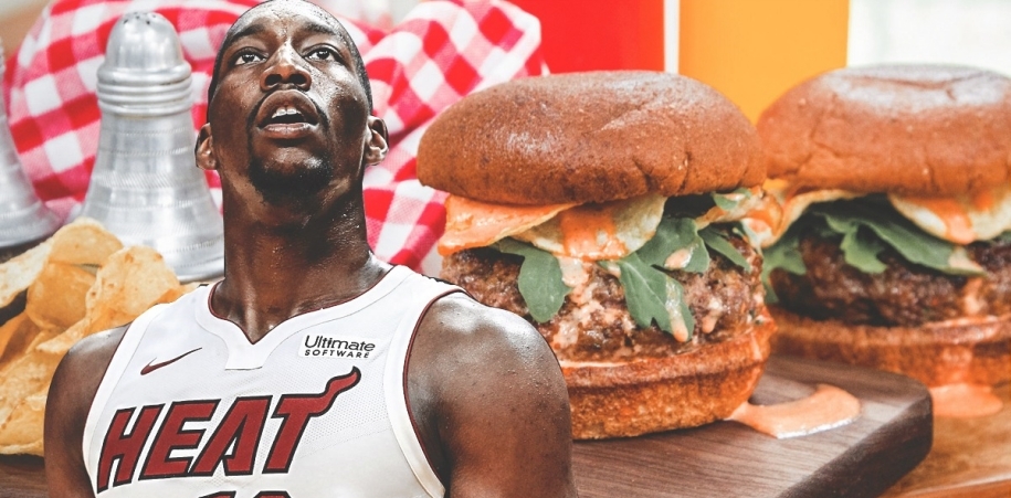 Trung phong Miami Heat thi ăn burger với kỷ lục gia để làm từ thiện