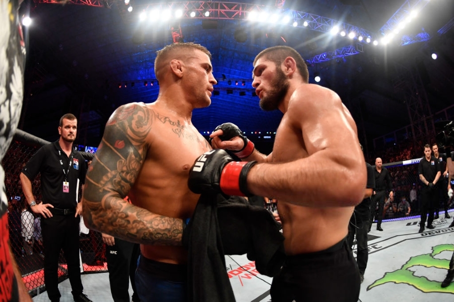 Khabib Nurmagomedov bán đấu giá chiếc áo Dustin Poirier tặng nhằm gây quỹ từ thiện Khabib Nurmagomedov bán đấu giá chiếc áo Dustin Poirier tặng nhằm gây quỹ từ thiện