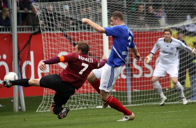 Nhận định Holstein Kiel vs Hannover 23h30, 20/09 (vòng 7 Hạng 2 Đức)