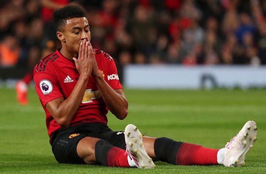 CĐV MU nổi giận trước tin Lingard “vô dụng” ký hợp đồng mới