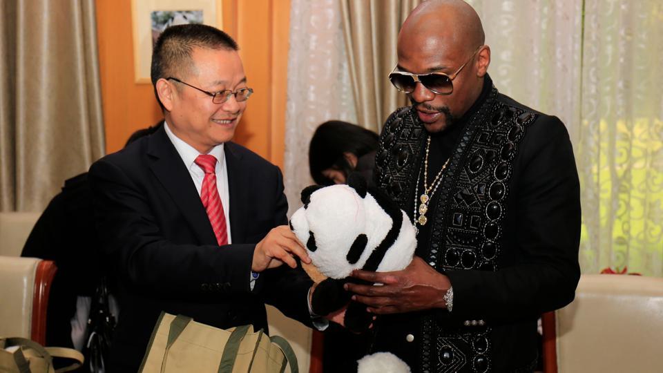 Floyd Mayweather hoãn trận đấu ở Trung Quốc