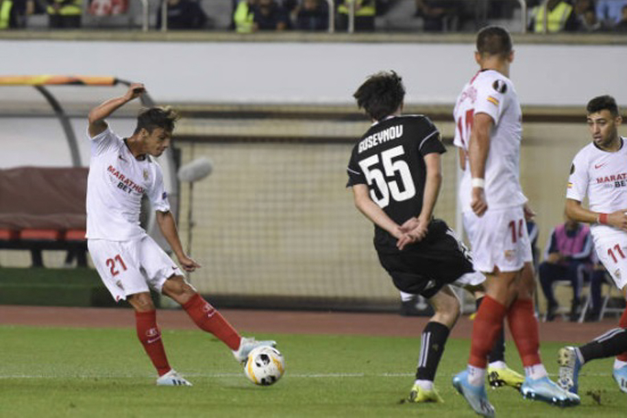 Kết quả Qarabag vs Sevilla (FT: 0-3): Chicharito ghi siêu phẩm, Sevilla đại thắng đất khách Kết quả Qarabag vs Sevilla (FT: 0-3): Chicharito ghi siêu phẩm, Sevilla đại thắng đất khách