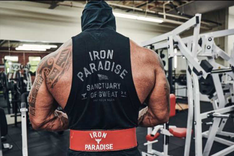 The Rock và Under Amour tung bộ sưu tập thể thao Iron Will đẹp mê hồn