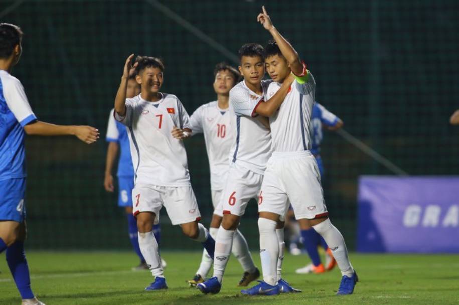 Kết quả U16 Việt Nam vs U16 Macau (6-0): Thầy trò Đinh Thế Nam "chơi tennis"