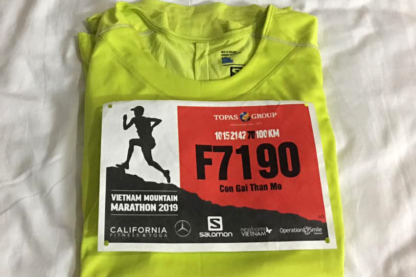 Vietnam Mountain Marathon 2019 khai màn trong đêm mưa, VĐV “cúng face” cầu may mắn Vietnam Mountain Marathon 2019 khai màn trong đêm mưa, VĐV “cúng face” cầu may mắn