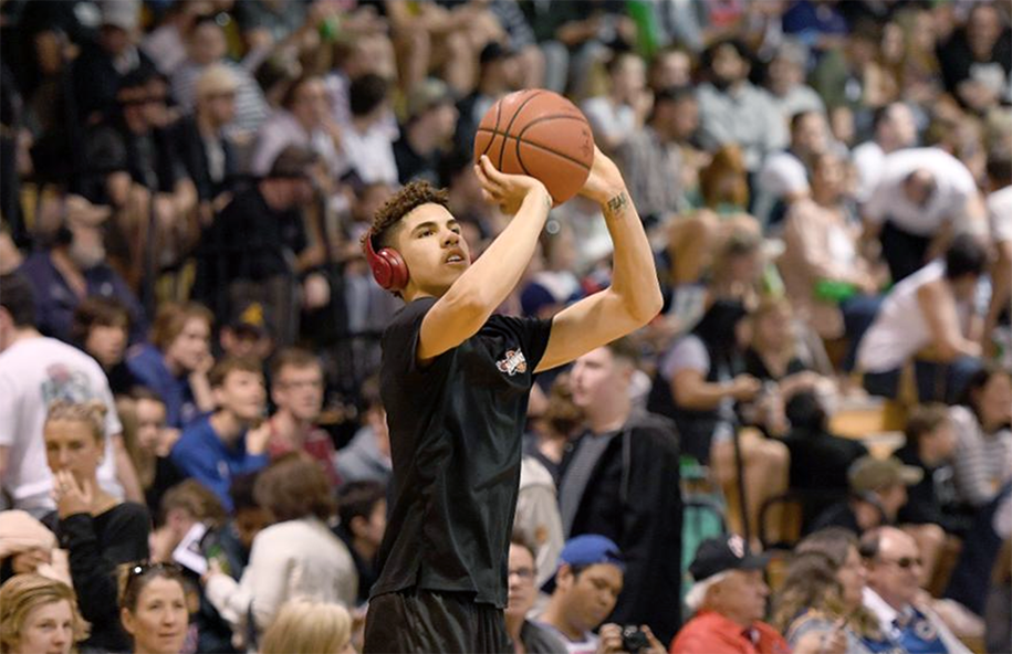 LaMelo Ball gây sốt tại Úc, vượt xa sự mong đợi của giới tuyển trạch NBA LaMelo Ball gây sốt tại Úc, vượt xa sự mong đợi của giới tuyển trạch NBA