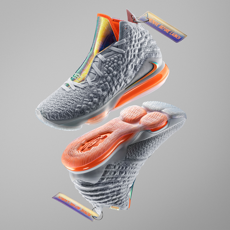 Soi cận cảnh Nike LeBron 17, siêu phẩm công nghệ của Nike và King James