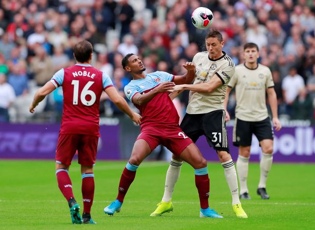 CĐV MU chỉ trích gay gắt tiền vệ được xếp đá chính trước West Ham
