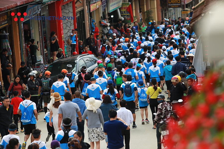 “Biển người xanh” VĐV Vietnam Mountain Marathon 2019 khiến thị trấn Sa Pa náo nhiệt “Biển người xanh” VĐV Vietnam Mountain Marathon 2019 khiến thị trấn Sa Pa náo nhiệt