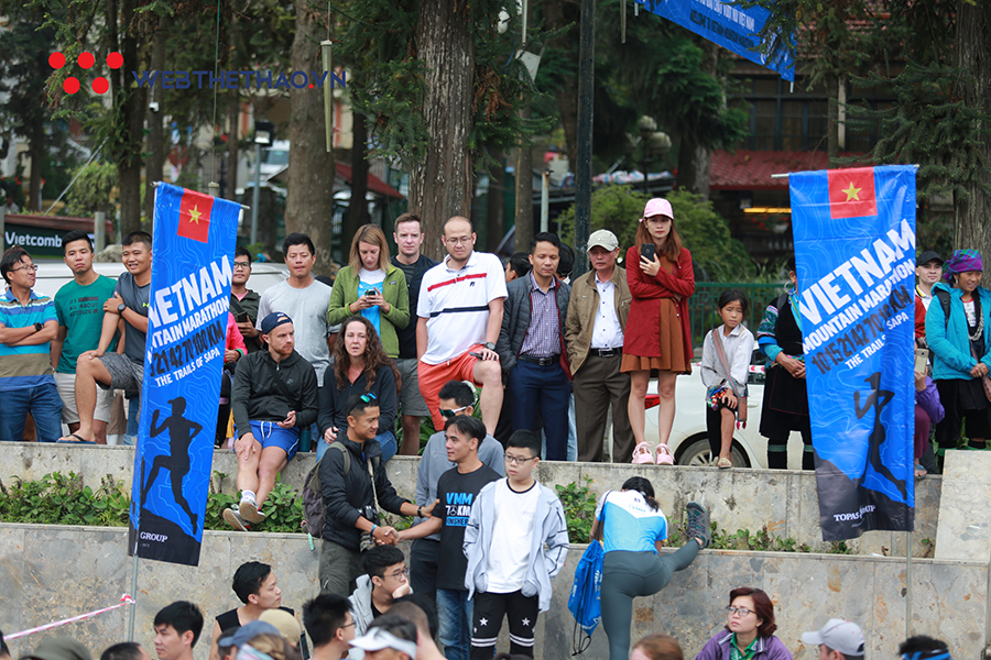 “Biển người xanh” VĐV Vietnam Mountain Marathon 2019 khiến thị trấn Sa Pa náo nhiệt “Biển người xanh” VĐV Vietnam Mountain Marathon 2019 khiến thị trấn Sa Pa náo nhiệt