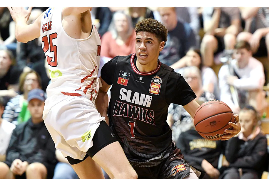 LaMelo Ball gây sốt tại Úc, vượt xa sự mong đợi của giới tuyển trạch NBA