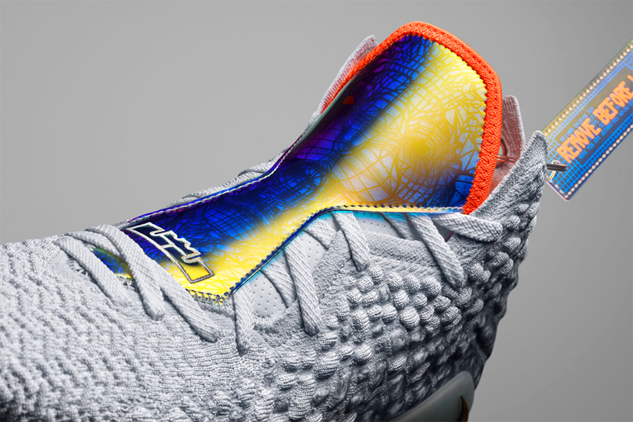 Soi cận cảnh Nike LeBron 17, siêu phẩm công nghệ của Nike và King James