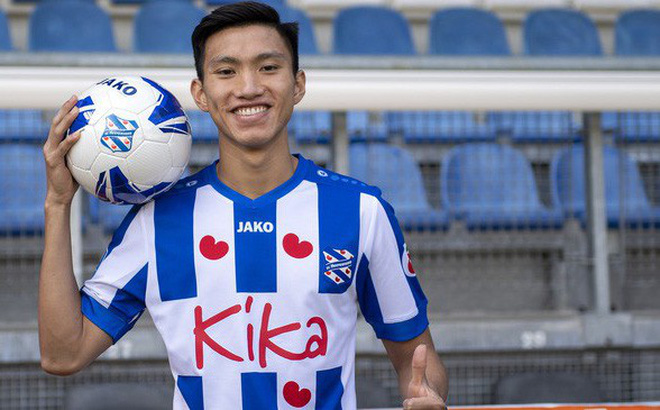 Văn Hậu dự bị trong trận đấu đầu tiên tại Heerenveen