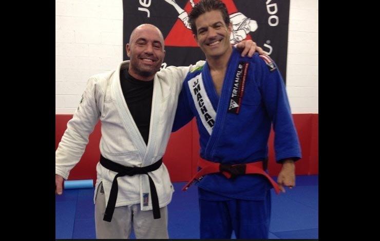 Joe Rogan bình luận viên nổi tiếng của UFC là ai?