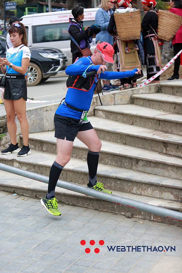 “Dáng đi xác sống” - đặc sản thương hiệu của Vietnam Mountain Marathon “Dáng đi xác sống” - đặc sản thương hiệu của Vietnam Mountain Marathon