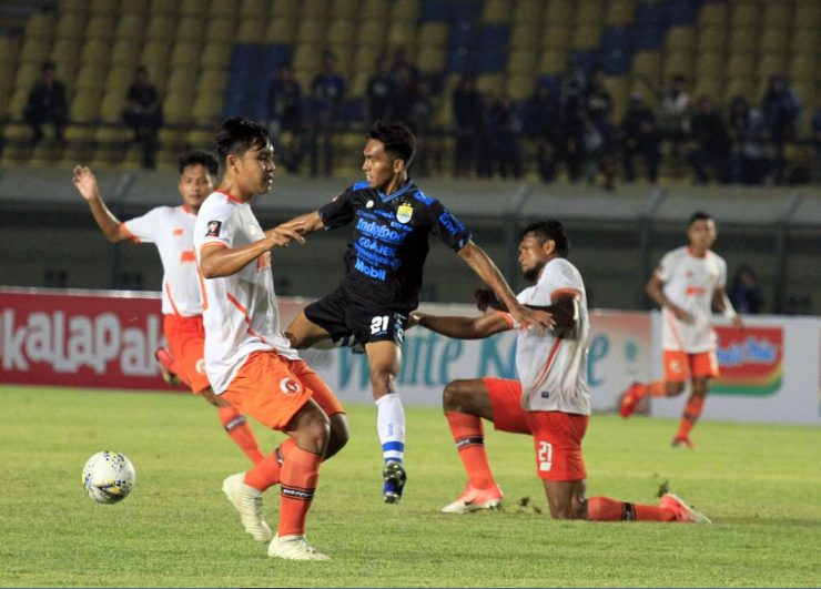 Trực tiếp Badak Lampung vs TIRA Persikabo: Khách khó vượt ải