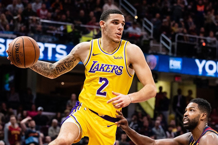Lonzo Ball: LeBron James là người thầy của tôi tại Lakers