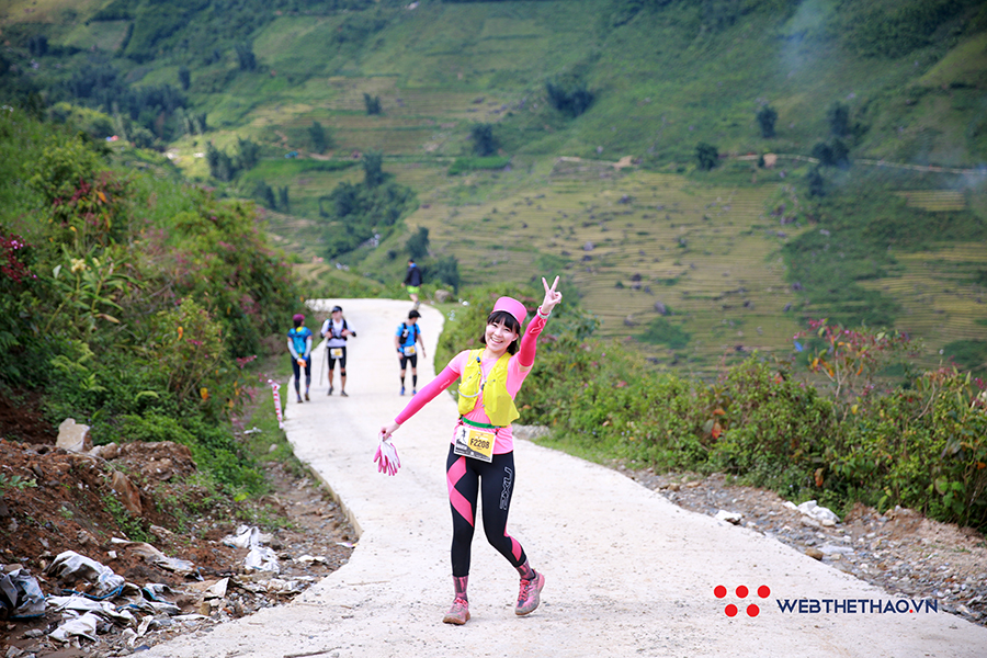 Vietnam Mountain Marathon 2019 rực rỡ hơn nhờ vẻ đẹp của những giai nhân chạy