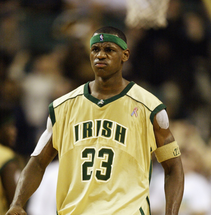 Chi hơn 10 tỉ cho áo đấu của King James, bạn có dám?