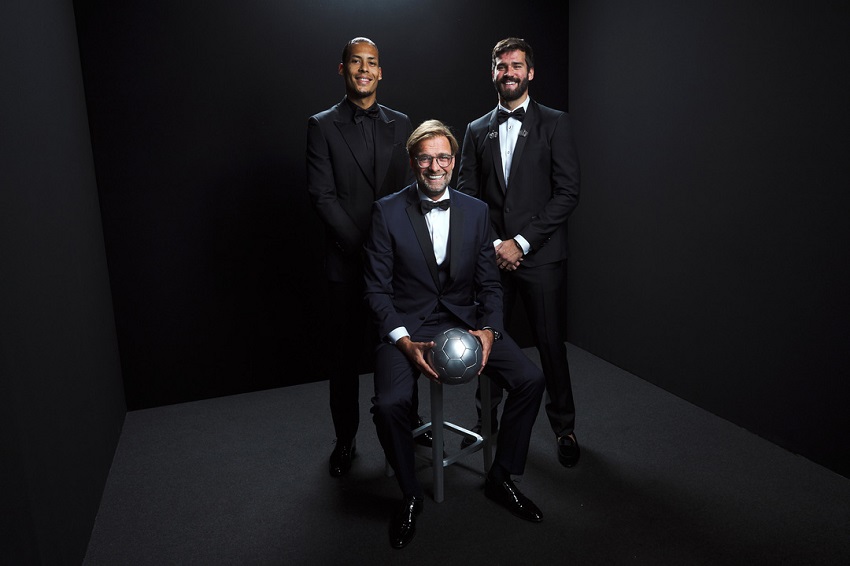 Klopp đưa Van Dijk lên tầm cao của Messi và Ronaldo sau FIFA The Best