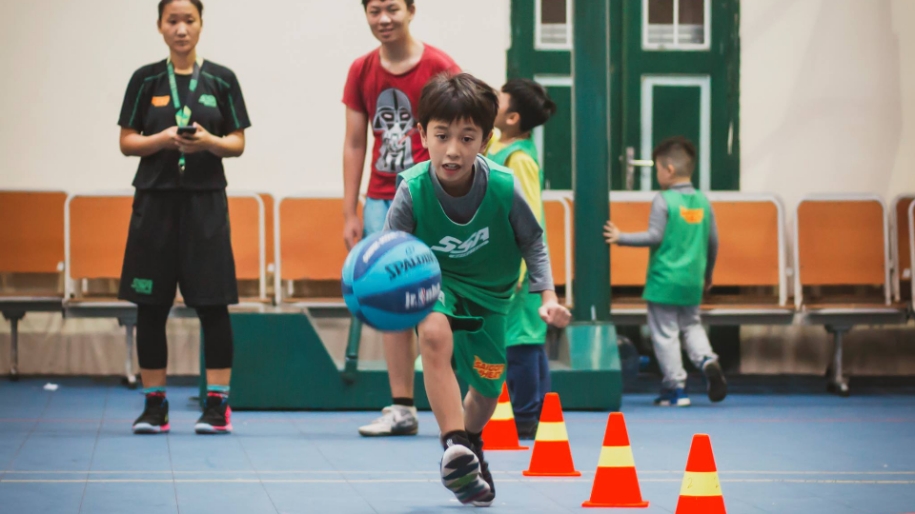 Tổng hợp các lớp học bóng rổ cho trẻ em tại Hà Nội