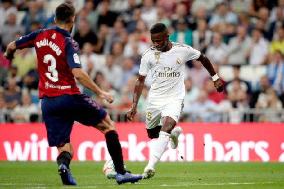 Hạ gục Osasuna, Real Madrid vươn lên đầu bảng