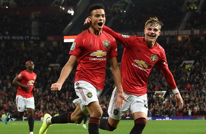 MU sợ hãi vượt qua đối thủ tí hon Rochdale trên chấm luân lưu