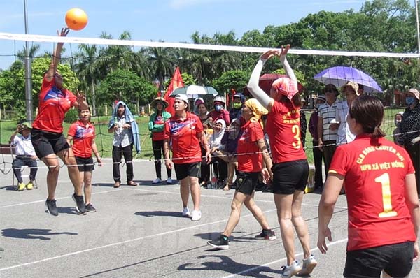 Cách đánh và kỹ thuật đập bóng chuyền hơi cơ bản