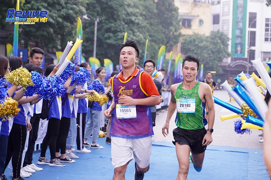 Tuyển thủ SEA Games vô đối tại Revive Marathon Xuyên Việt 2019 chặng Hà Nội Tuyển thủ SEA Games vô đối tại Revive Marathon Xuyên Việt 2019 chặng Hà Nội