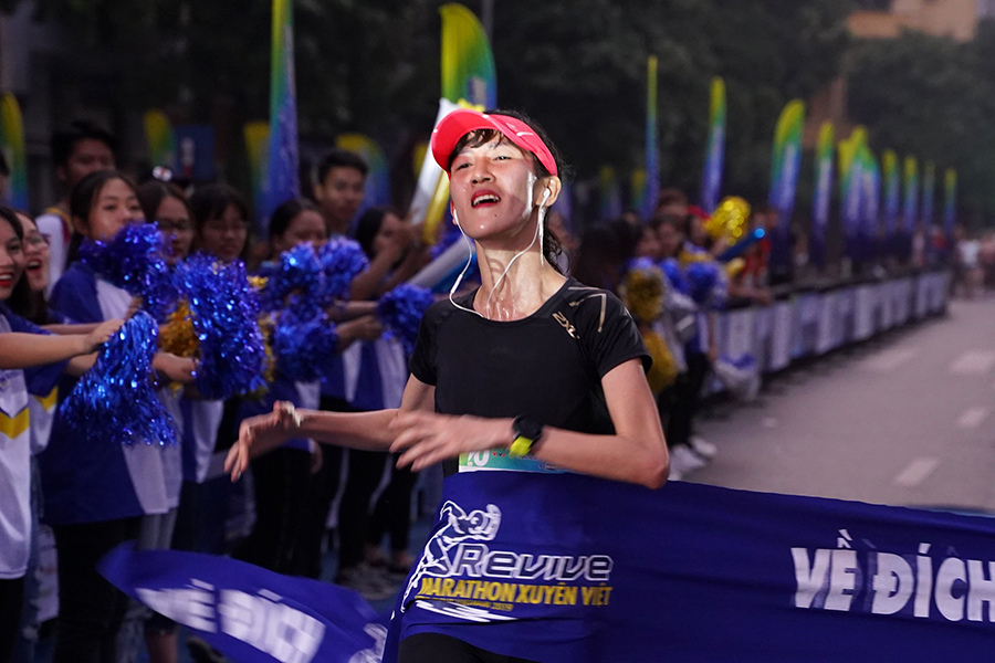 Tuyển thủ SEA Games vô đối tại Revive Marathon Xuyên Việt 2019 chặng Hà Nội Tuyển thủ SEA Games vô đối tại Revive Marathon Xuyên Việt 2019 chặng Hà Nội