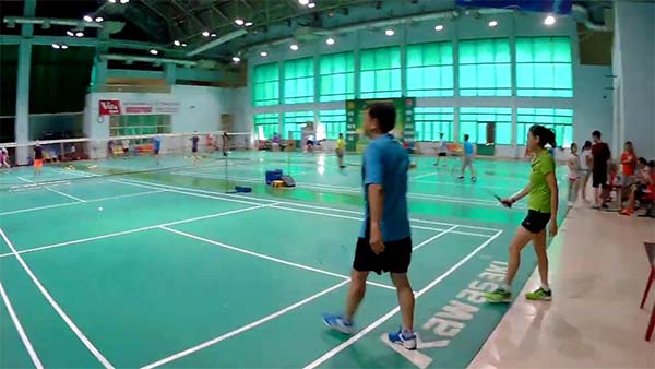 Giá thuê đặt sân cầu lông Phú Thọ tại TPHCM