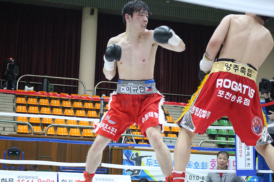 Đối thủ đe dọa sẽ ‘kết thúc sớm’ Trương Đình Hoàng tại Victory 8 sắp tới Đối thủ đe dọa sẽ ‘kết thúc sớm’ Trương Đình Hoàng tại Victory 8 sắp tới