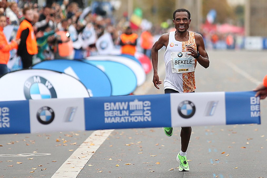 Kỷ lục thế giới suýt bị xô đổ, người Ethiopia thống trị Berlin Marathon 2019 Kỷ lục thế giới suýt bị xô đổ, người Ethiopia thống trị Berlin Marathon 2019