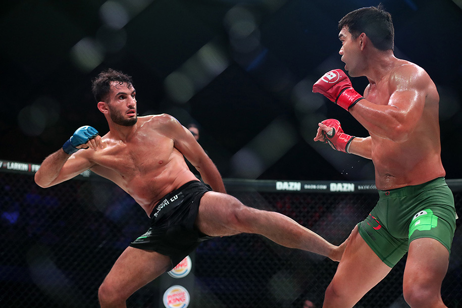 Chùm ảnh: Gegard Mousasi thắng sát nút Lyoto Machida tại BELLATOR 228 Chùm ảnh: Gegard Mousasi thắng sát nút Lyoto Machida tại BELLATOR 228