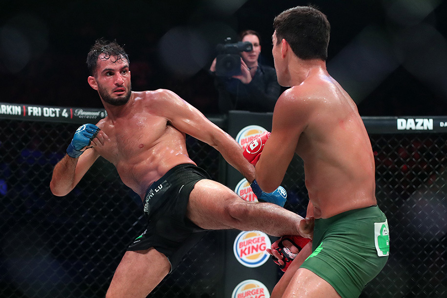 Chùm ảnh: Gegard Mousasi thắng sát nút Lyoto Machida tại BELLATOR 228 Chùm ảnh: Gegard Mousasi thắng sát nút Lyoto Machida tại BELLATOR 228